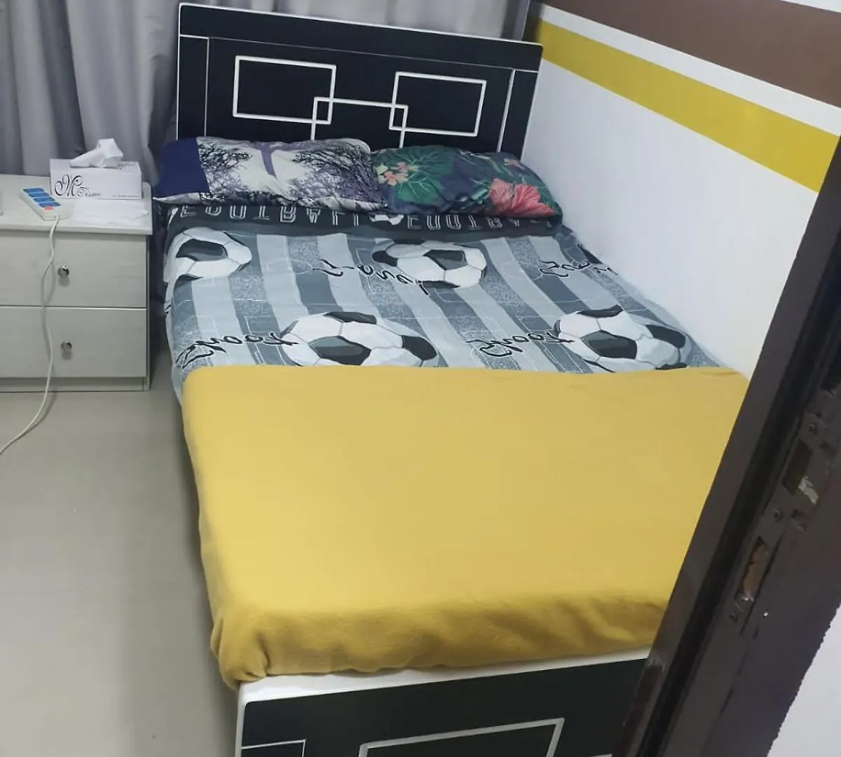 Sahara Hostel And Private Rooms Dubai Homestay