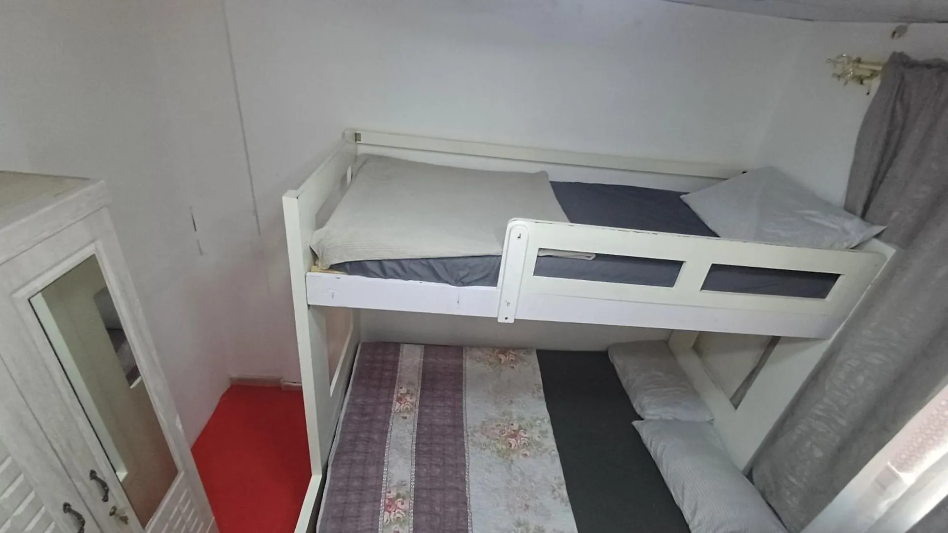 Homestay Sahara Hostel And Private Rooms Dubai