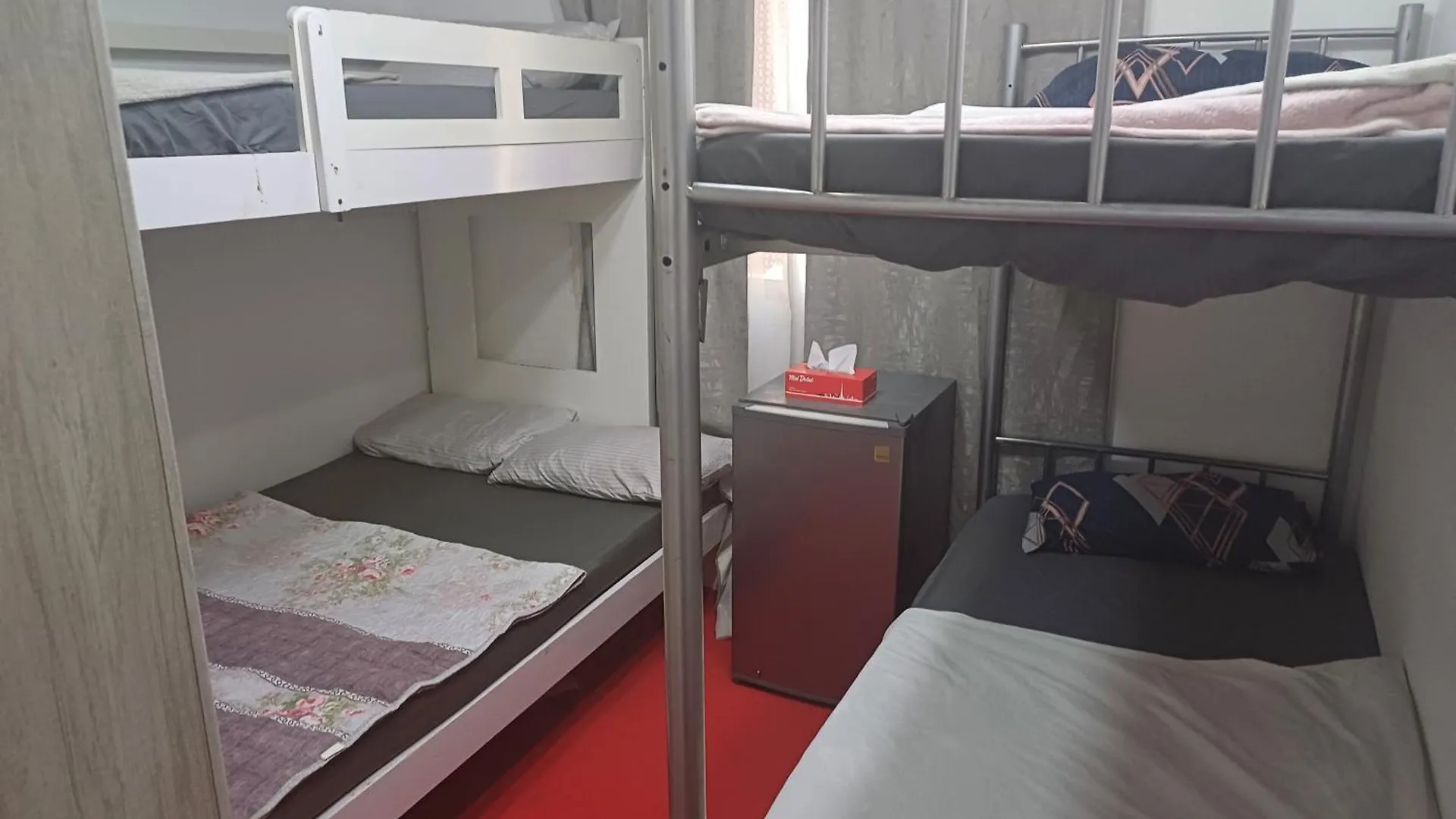 Sahara Hostel And Private Rooms Dubai