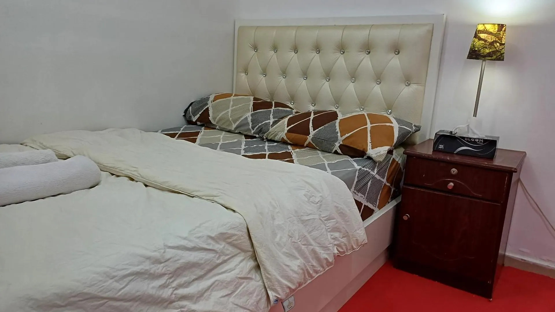 Sahara Hostel And Private Rooms Dubai United Arab Emirates