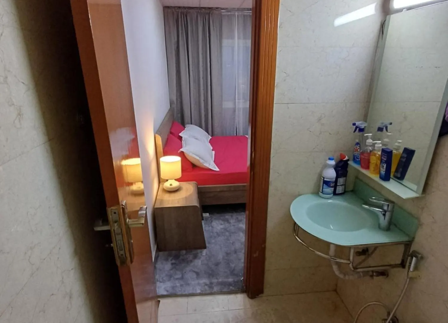 Sahara Hostel And Private Rooms Dubai United Arab Emirates