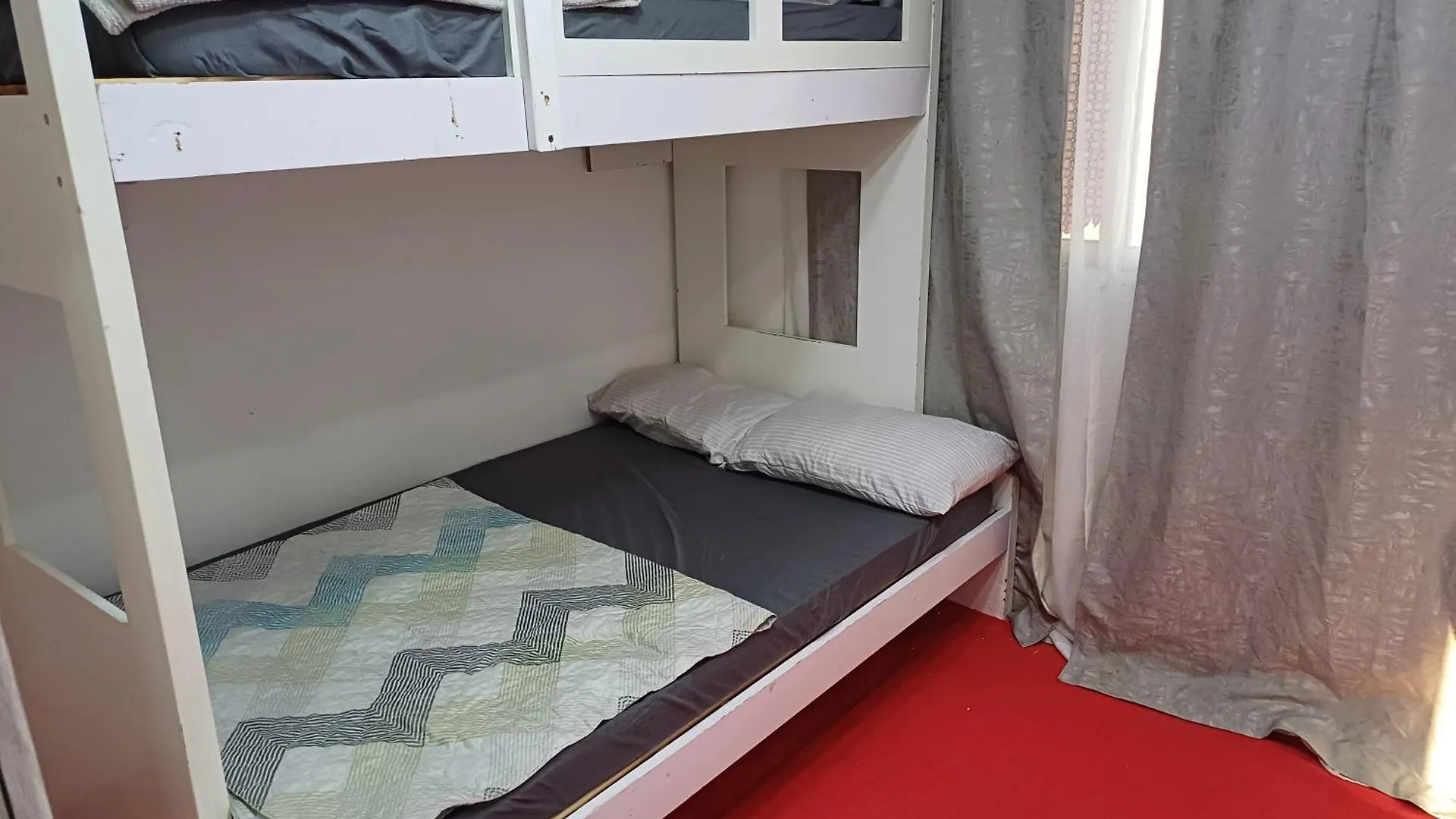 Homestay Sahara Hostel And Private Rooms Dubai